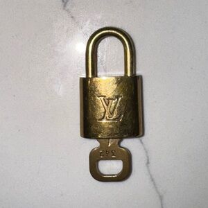 LV Lock and Key #342